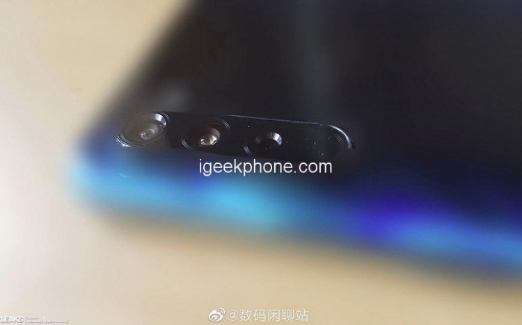 Xiaomi Mi 10 получит основную квадрокамеру с вертикальным расположением модулей