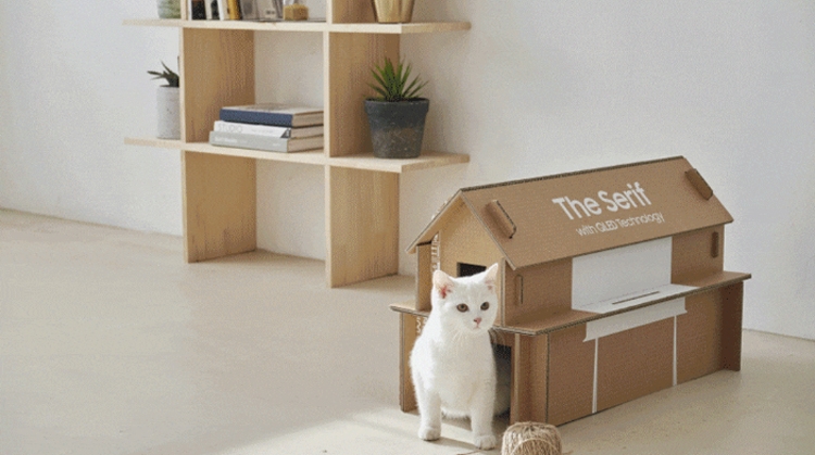 Упаковка от телевизоров Samsung превратится в домик для кошки или журнальный столик