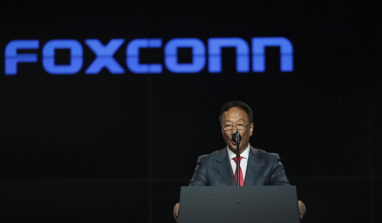 Foxconn возобновляет производство iPhone в Китае после замедления выпуска из за коронавируса